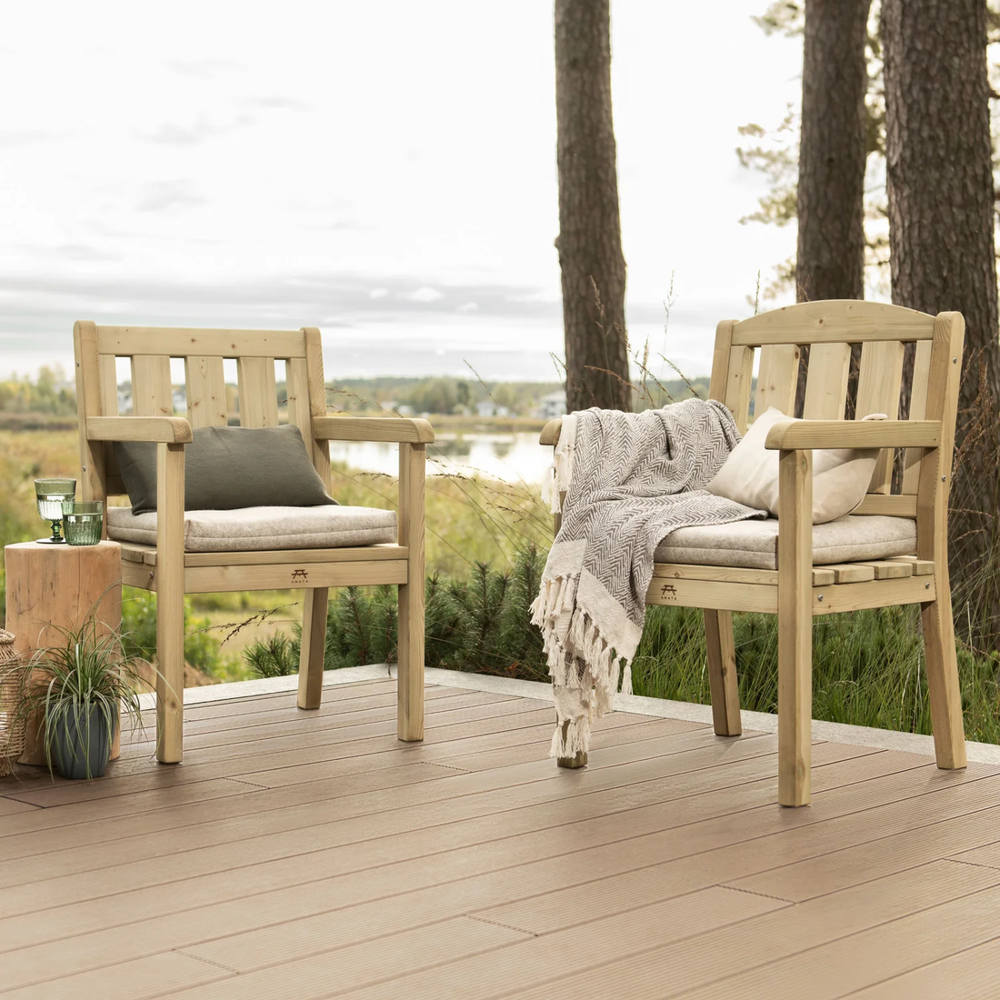 Amata Nordwood Garden Bench