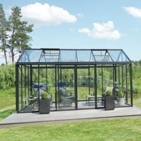Polycarbonate greenhouses