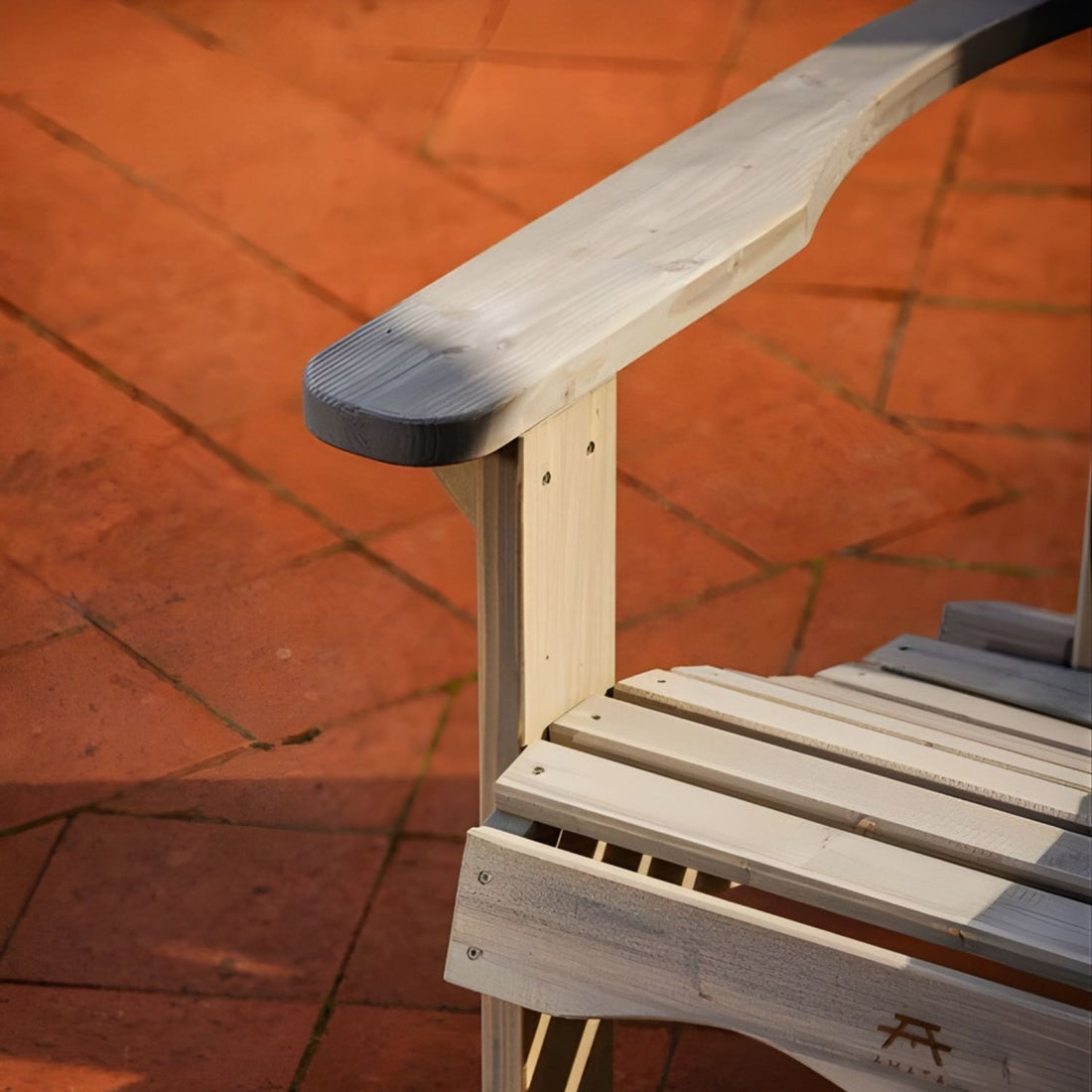 Amata Nordwood Adirondack Chair